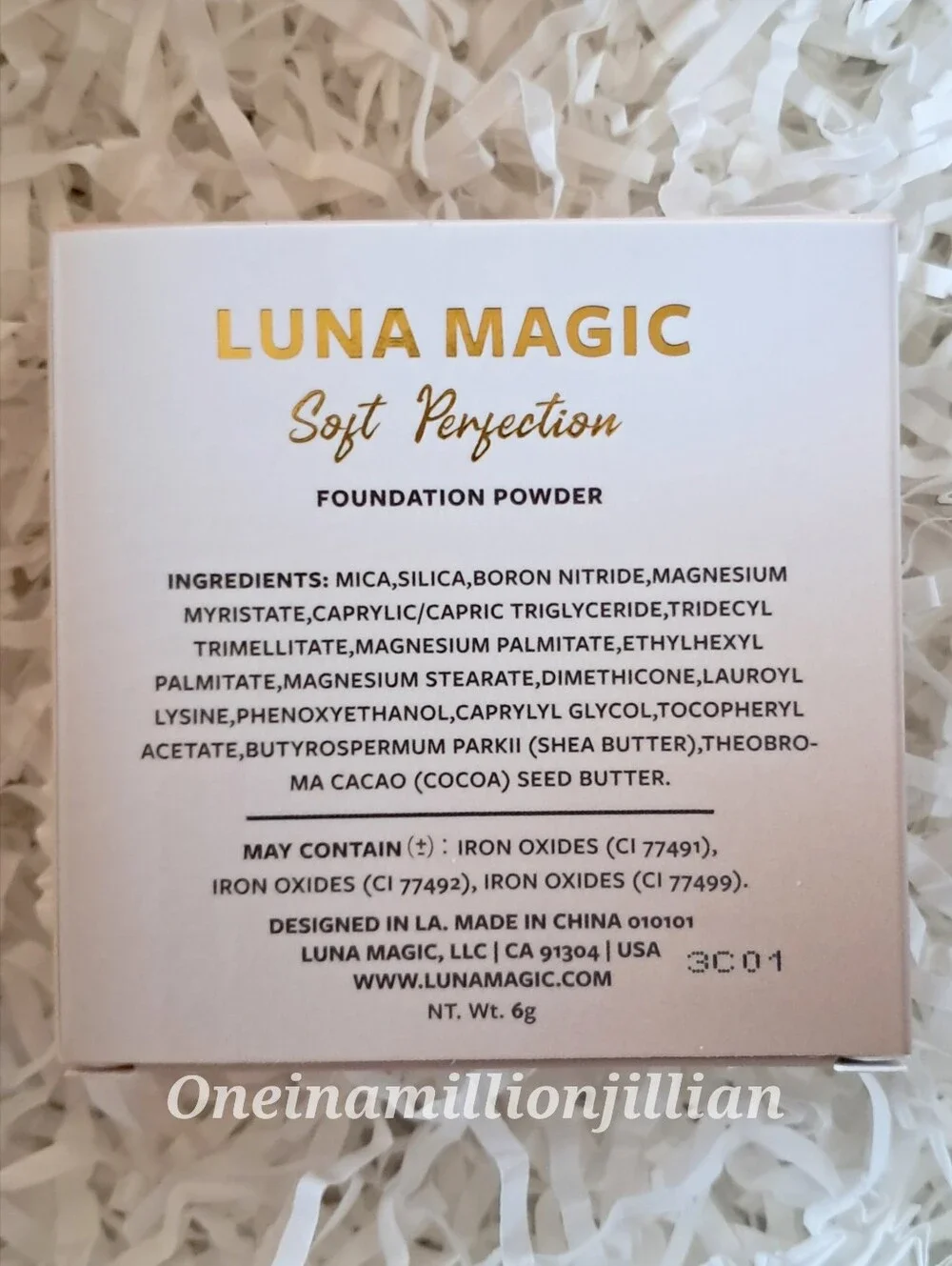 Luna Magic Soft Perfection Powder Foundation - Light